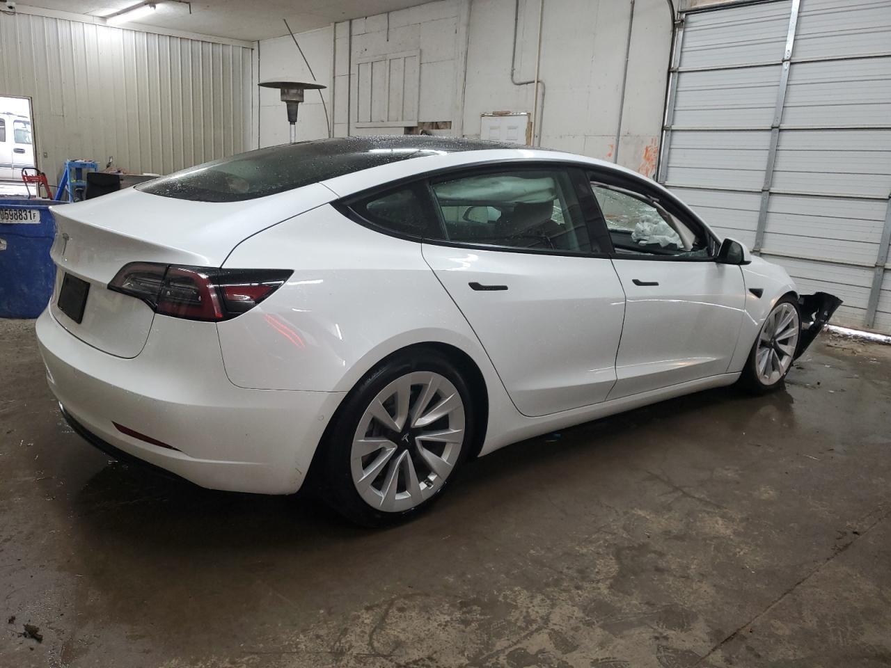 2021 TESLA MODEL 3 - Фото 3