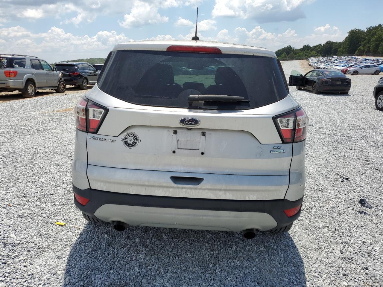 2017 FORD ESCAPE SE - Фото 6