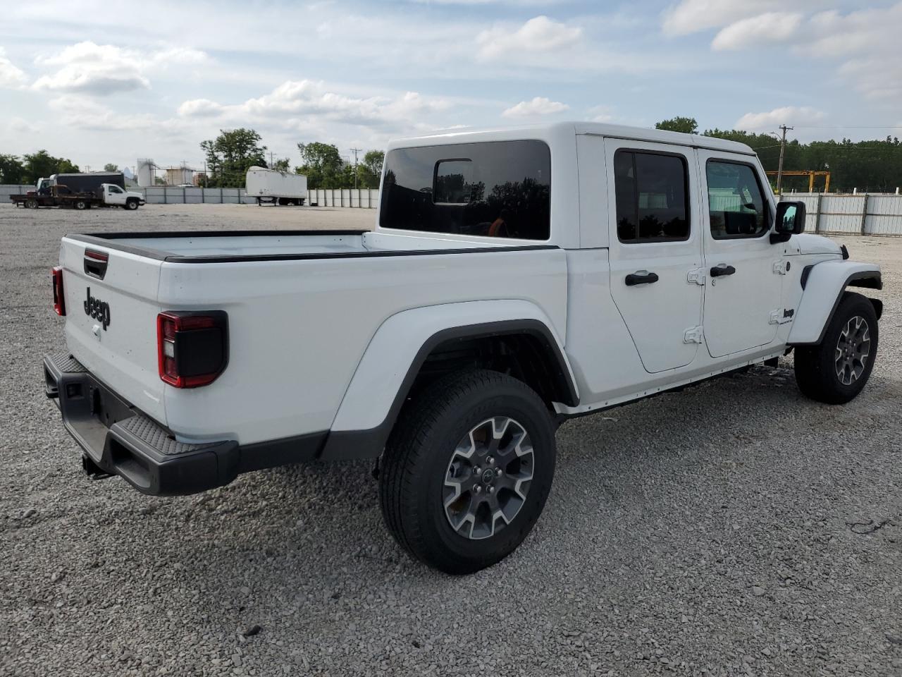 2024 JEEP GLADIATOR - Image 3
