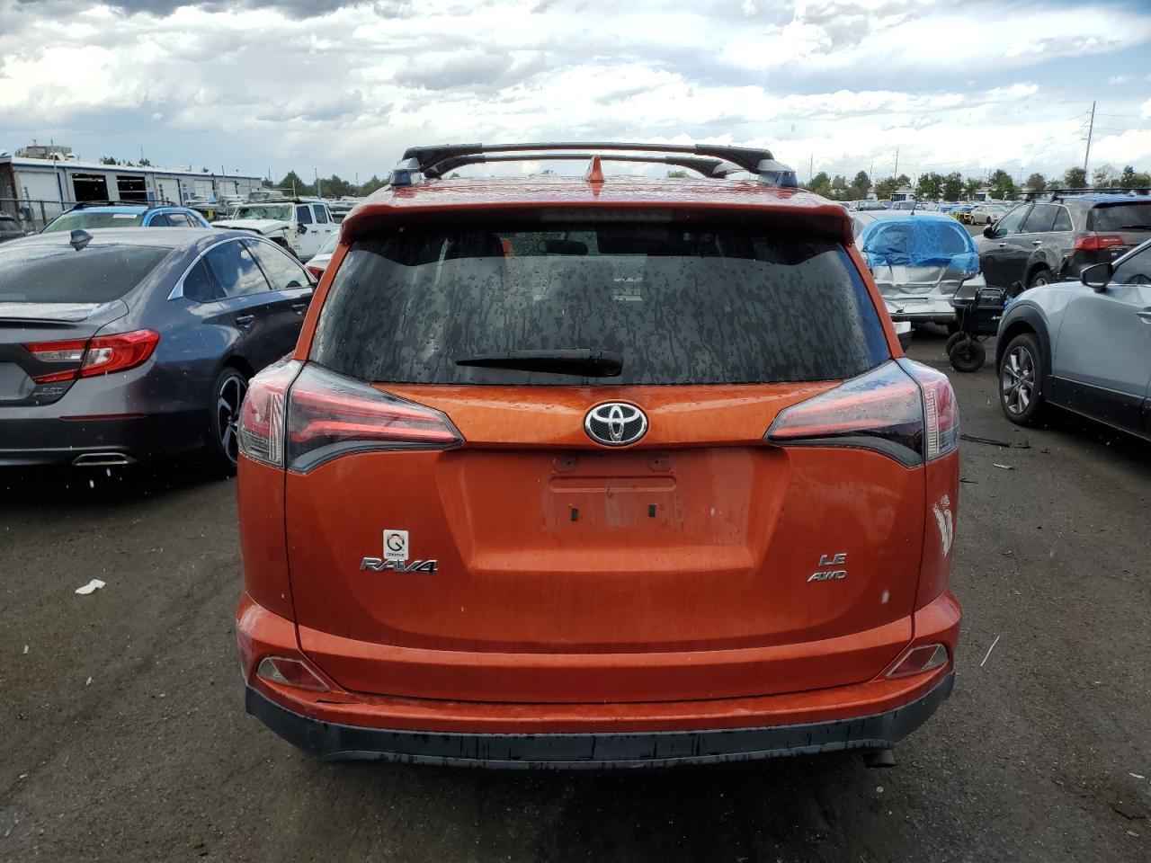 2016 TOYOTA RAV4 LE - Фото 6