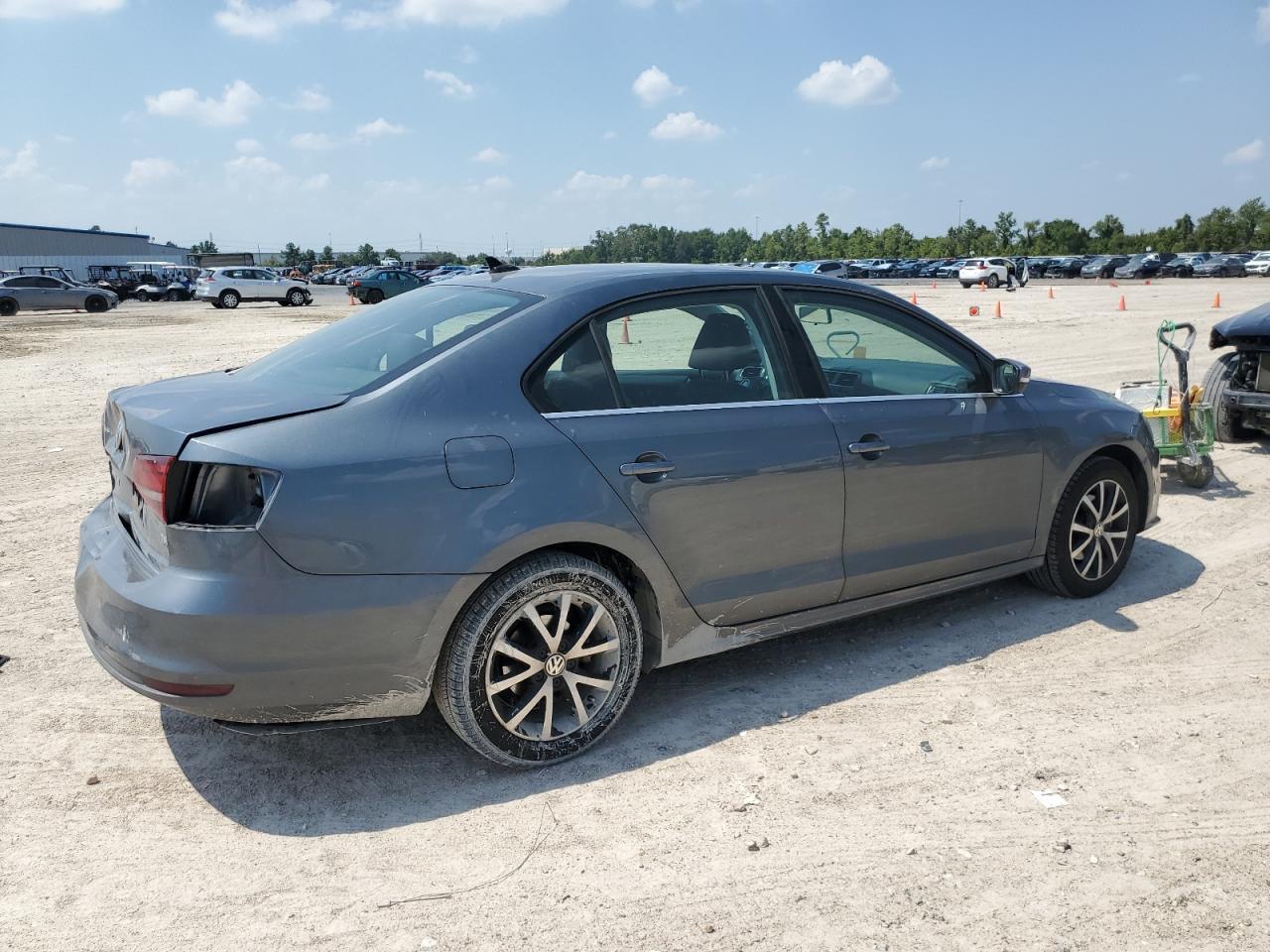 2017 VOLKSWAGEN JETTA SE - Фото 3