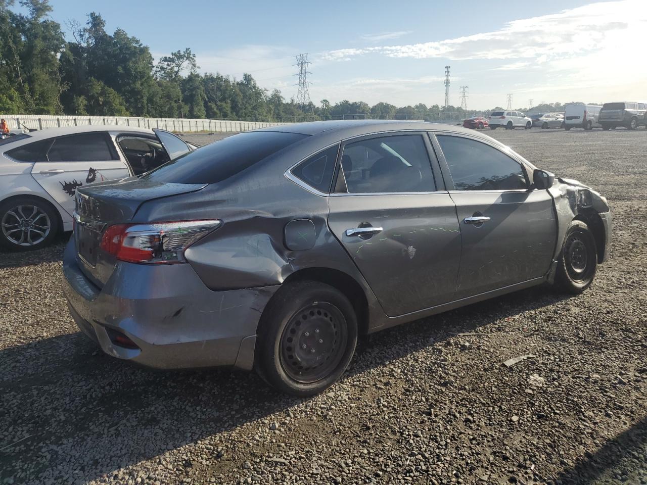 2017 NISSAN SENTRA S - Фото 3