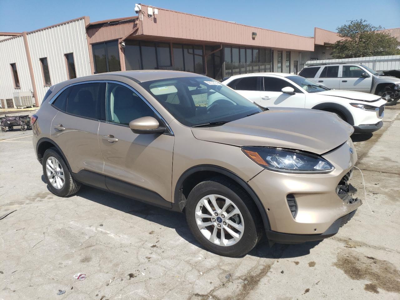 2020 FORD ESCAPE SE - Image 4