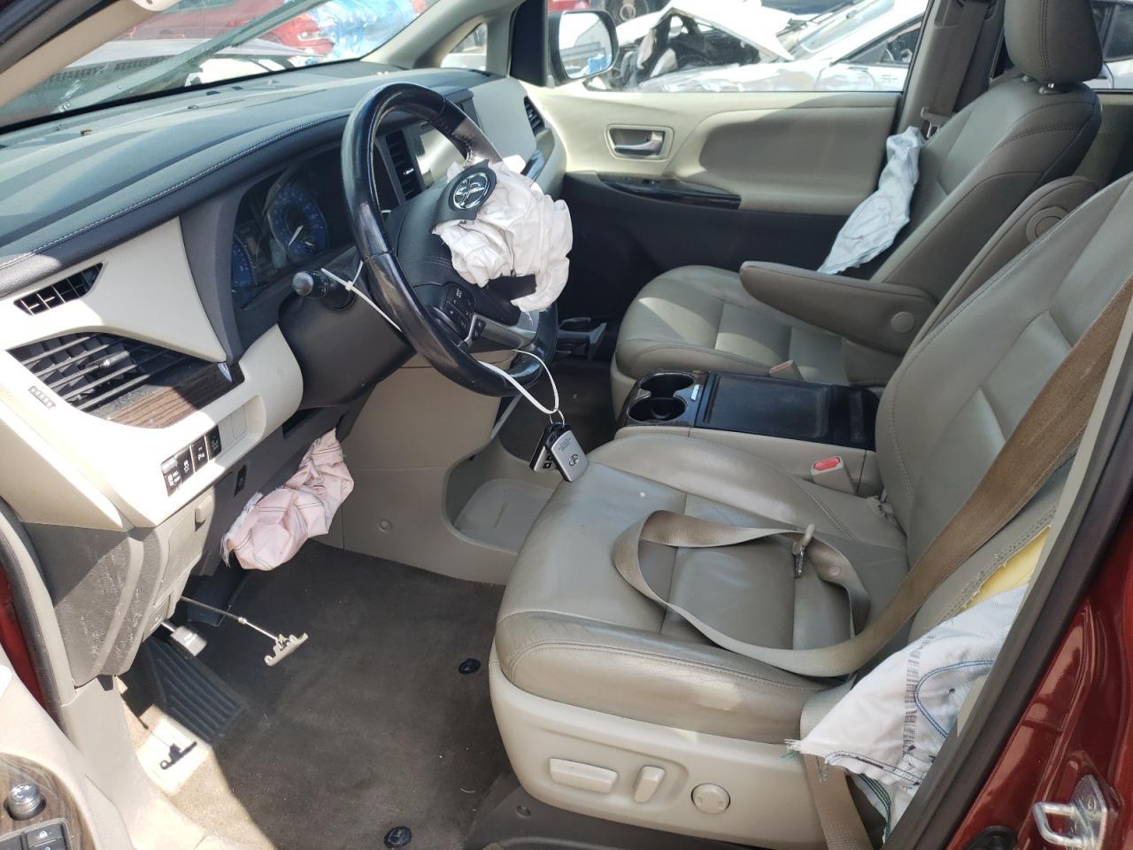 2015 TOYOTA SIENNA XLE - Фото 7