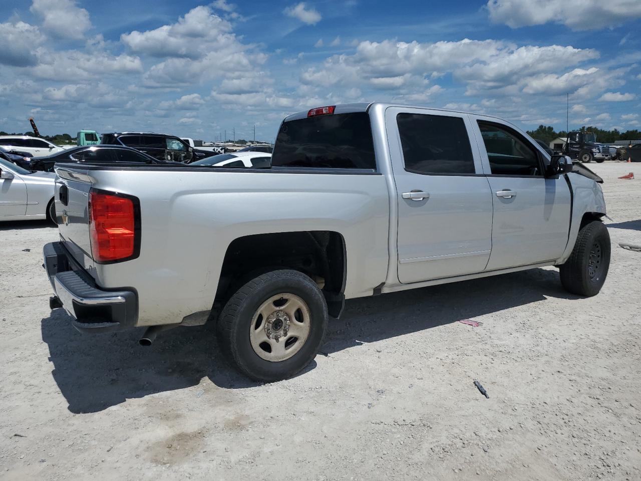 2018 CHEVROLET SILVERADO - Image 3