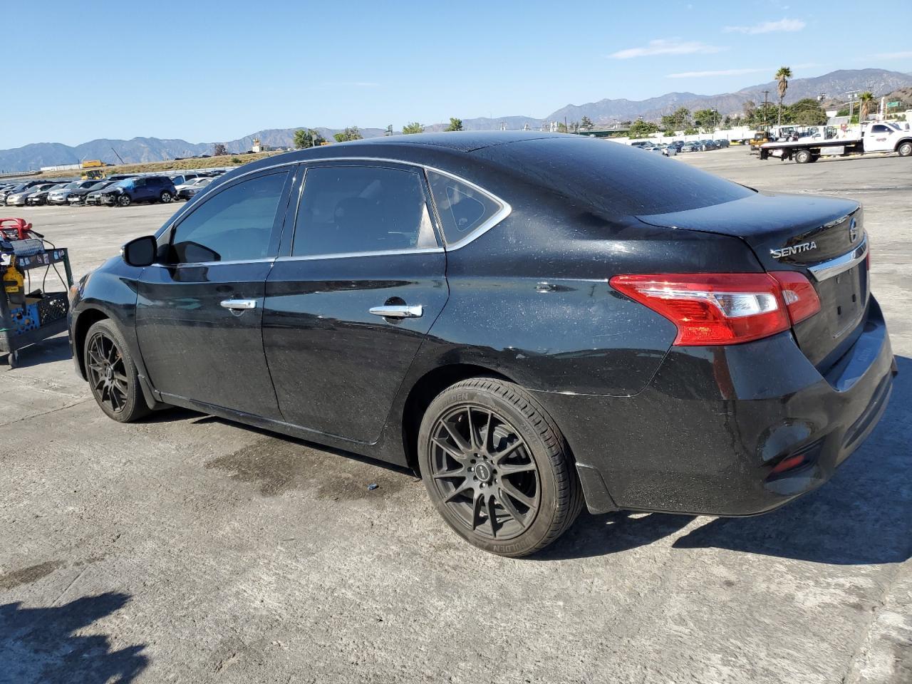 2018 NISSAN SENTRA S - Фото 2
