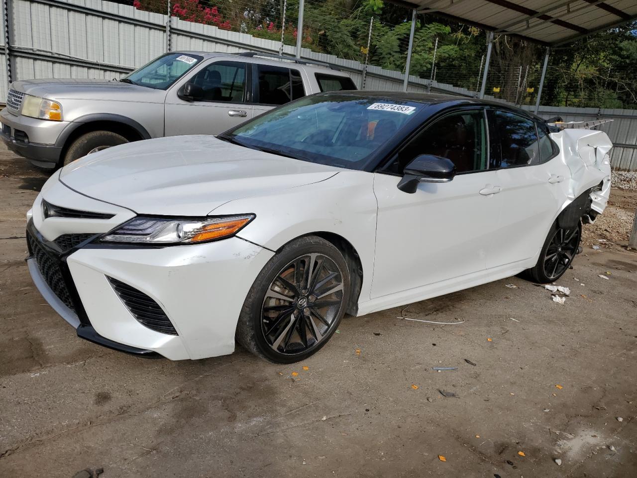 2019 TOYOTA CAMRY XSE