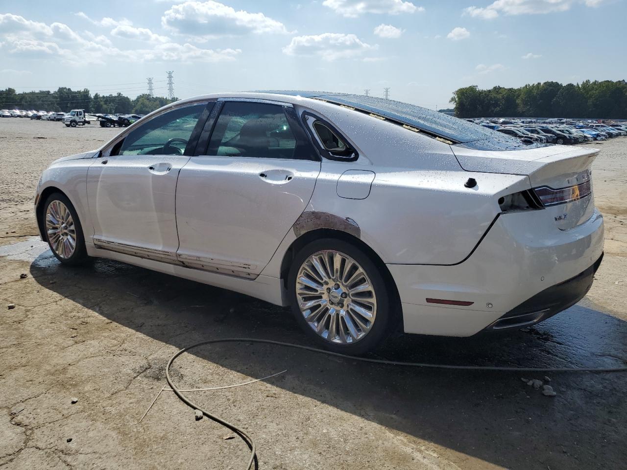 2014 LINCOLN MKZ - Image 2