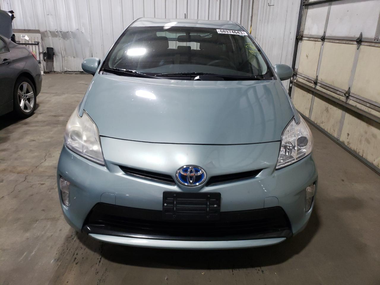 2015 TOYOTA PRIUS - Image 5