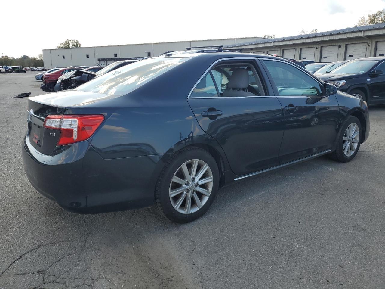 2013 TOYOTA CAMRY L - Image 3