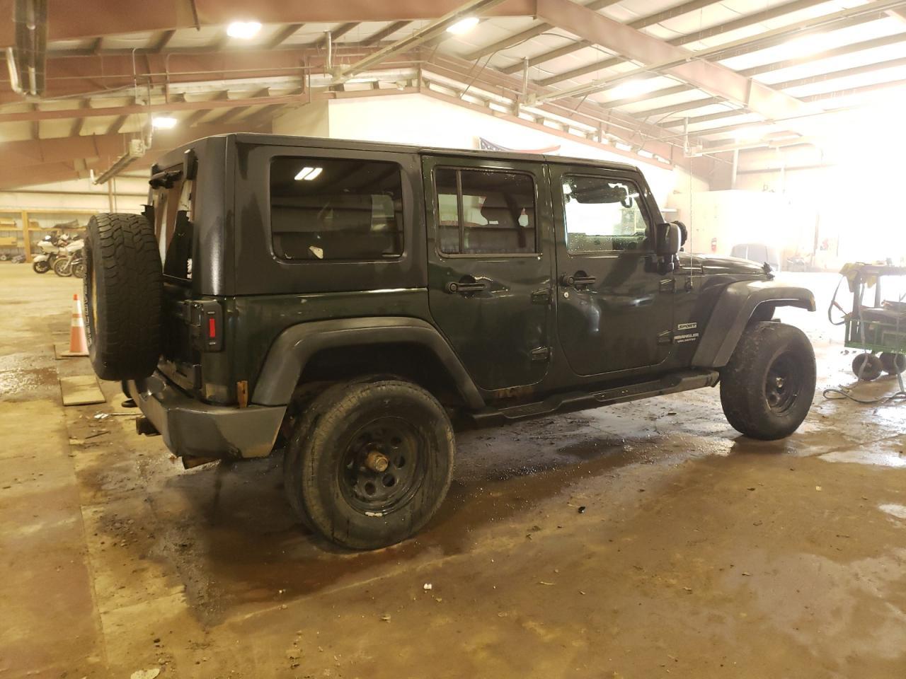 2010 JEEP WRANGLER U - Фото 3