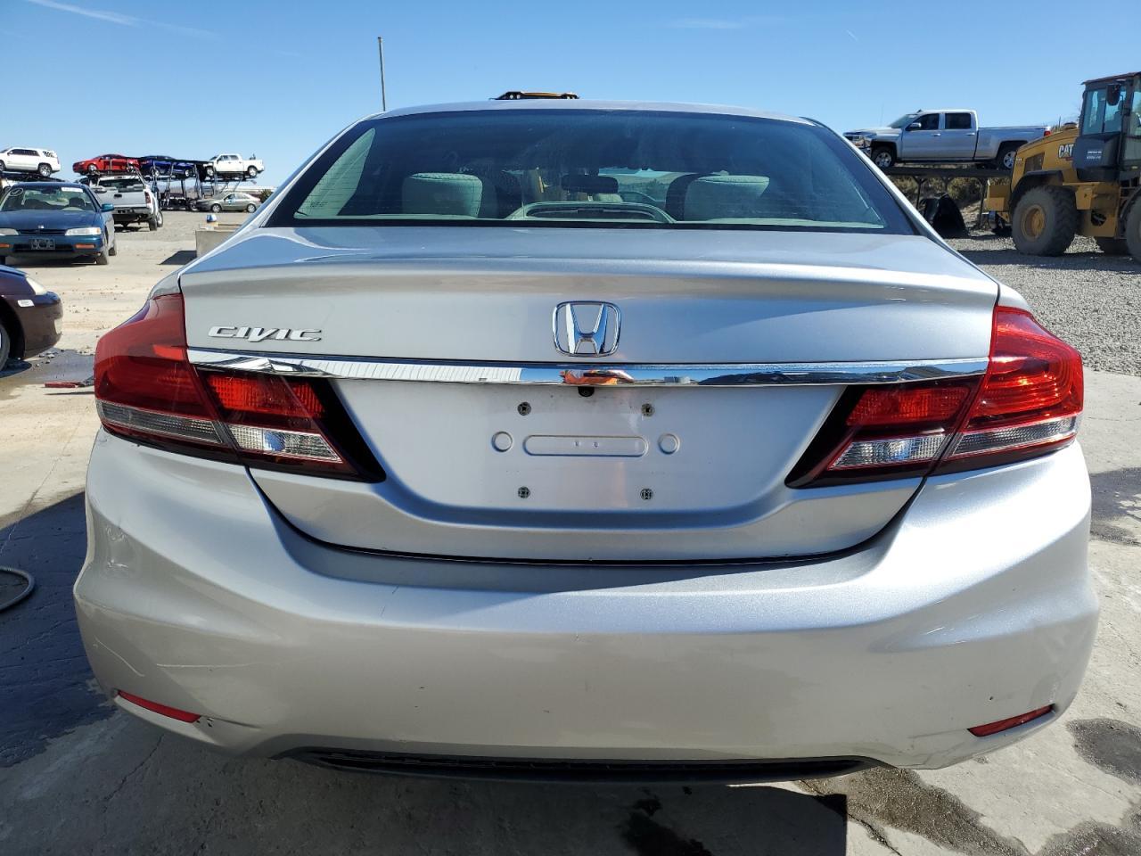2015 HONDA CIVIC LX - Фото 6