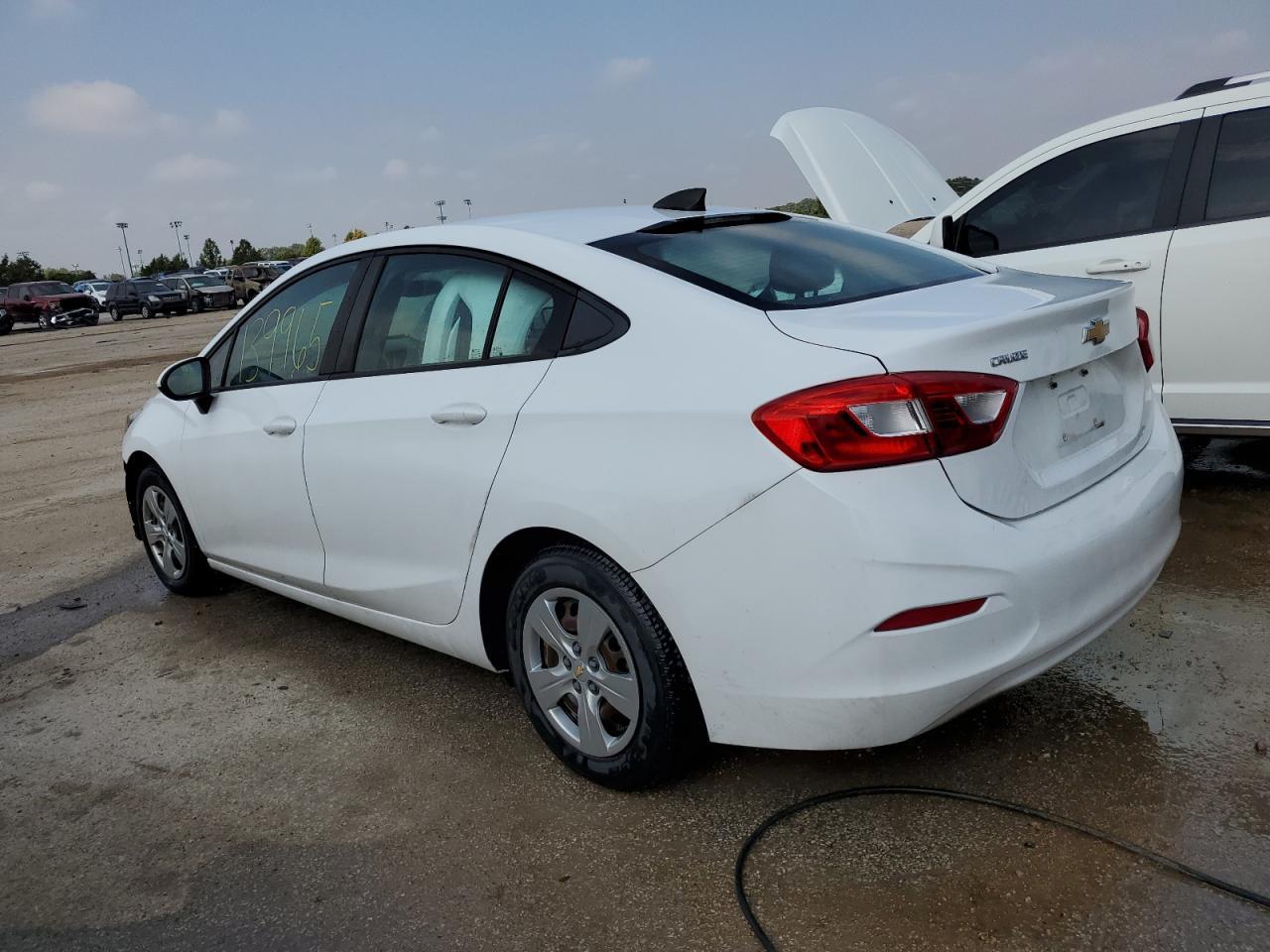 2016 CHEVROLET CRUZE LS - Image 2