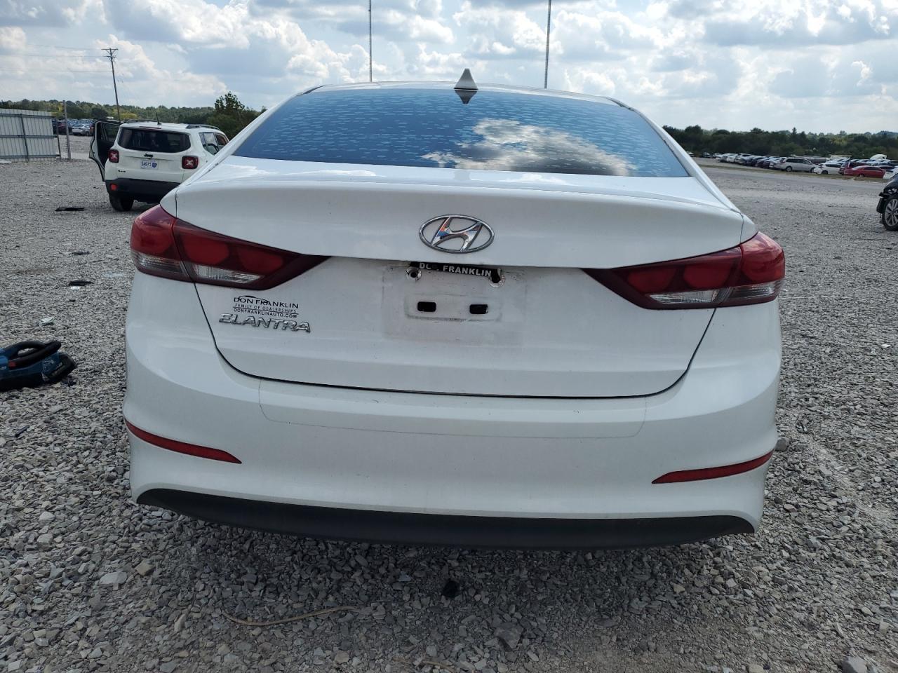 2017 HYUNDAI ELANTRA SE - Image 6
