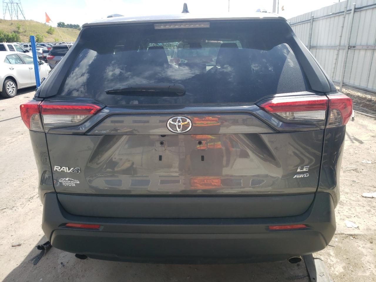 2021 TOYOTA RAV4 LE - Фото 6