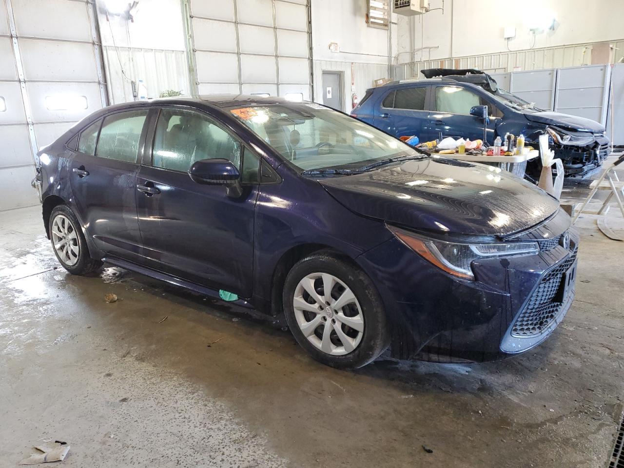 2020 TOYOTA COROLLA LE - Фото 4