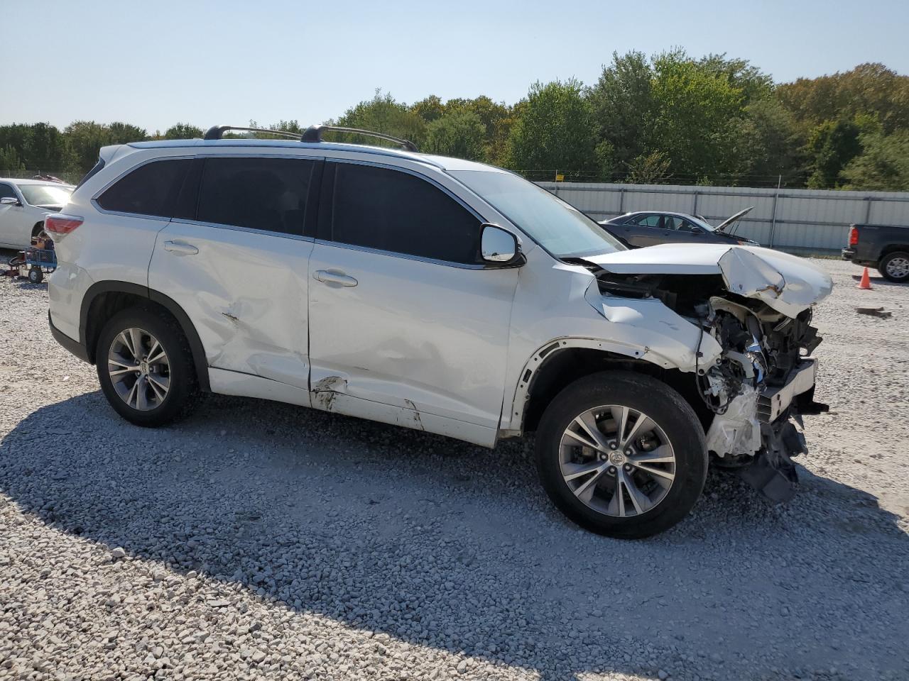 2015 TOYOTA HIGHLANDER - Фото 4