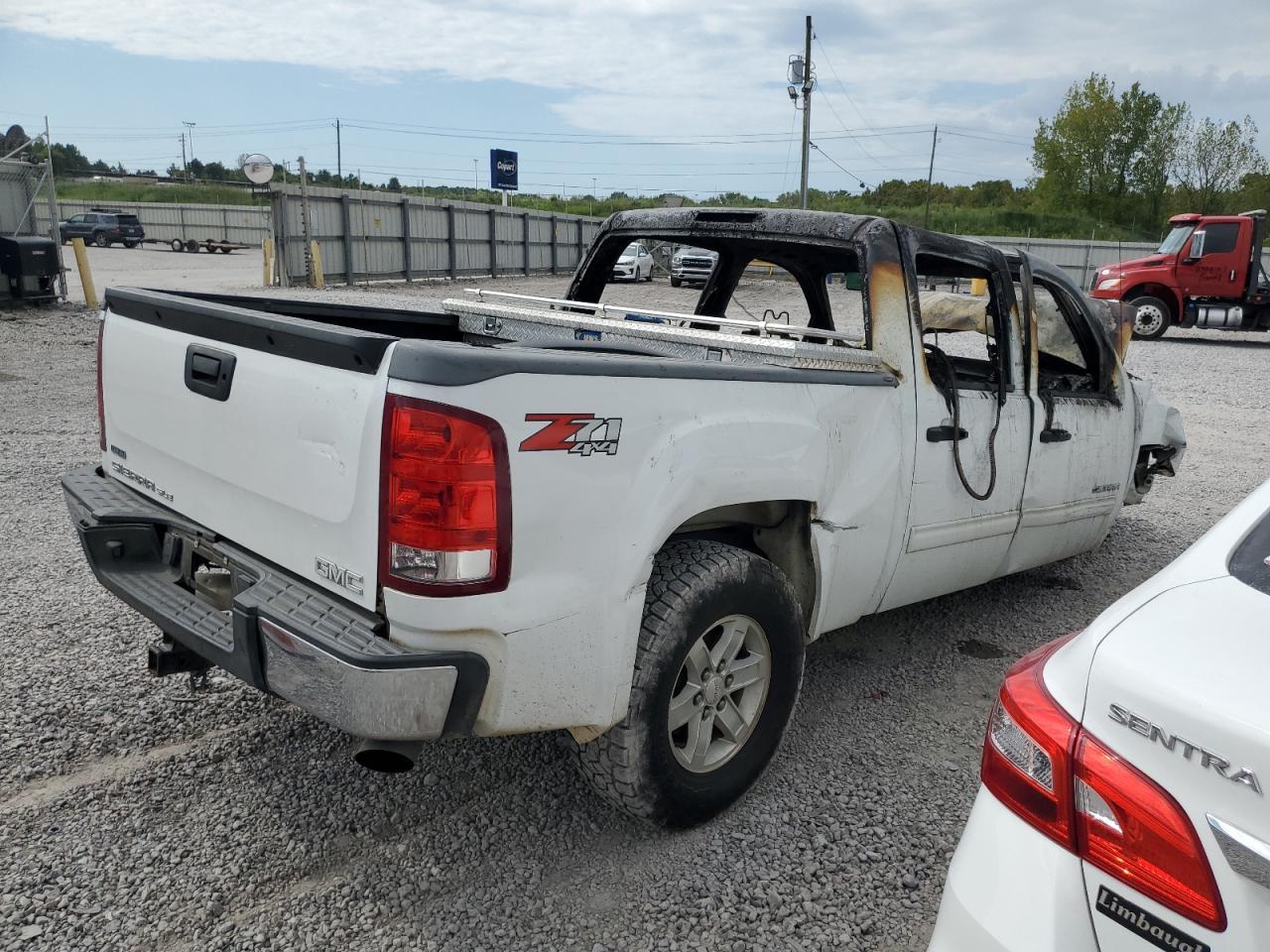 2011 GMC SIERRA K15 - Image 3