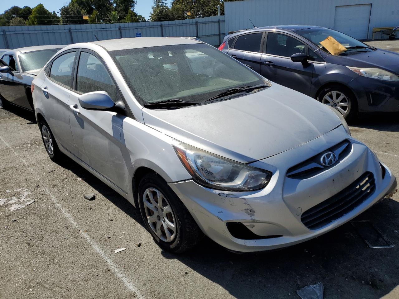 2014 HYUNDAI ACCENT GLS - Image 4