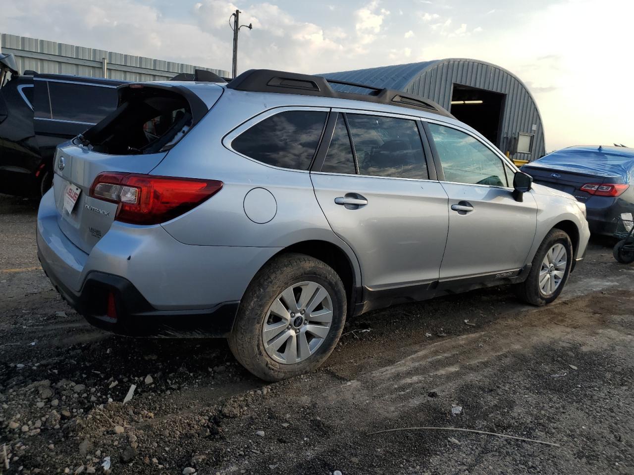 2018 SUBARU OUTBACK 2. - Image 3