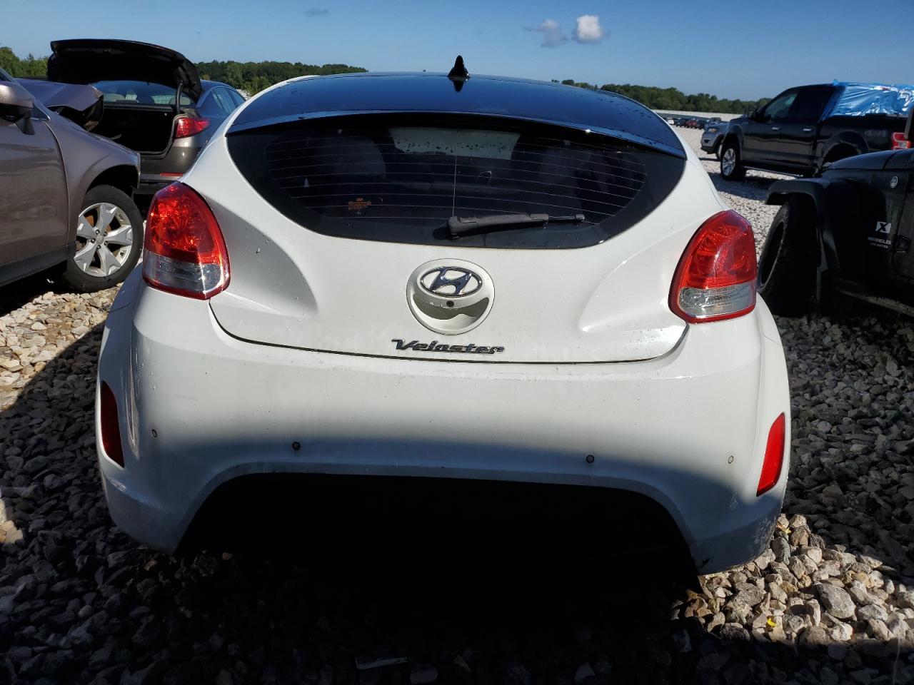 2013 HYUNDAI VELOSTER - Image 6