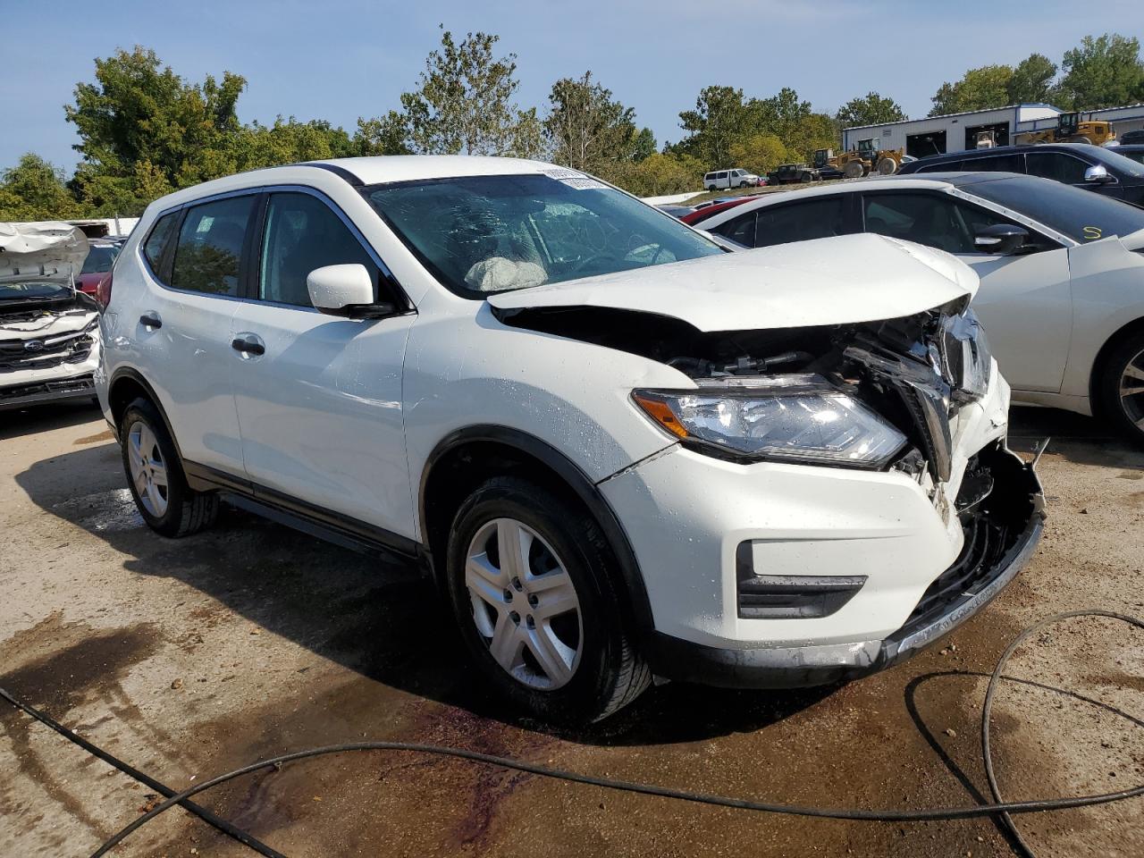 2018 NISSAN ROGUE S - Фото 4