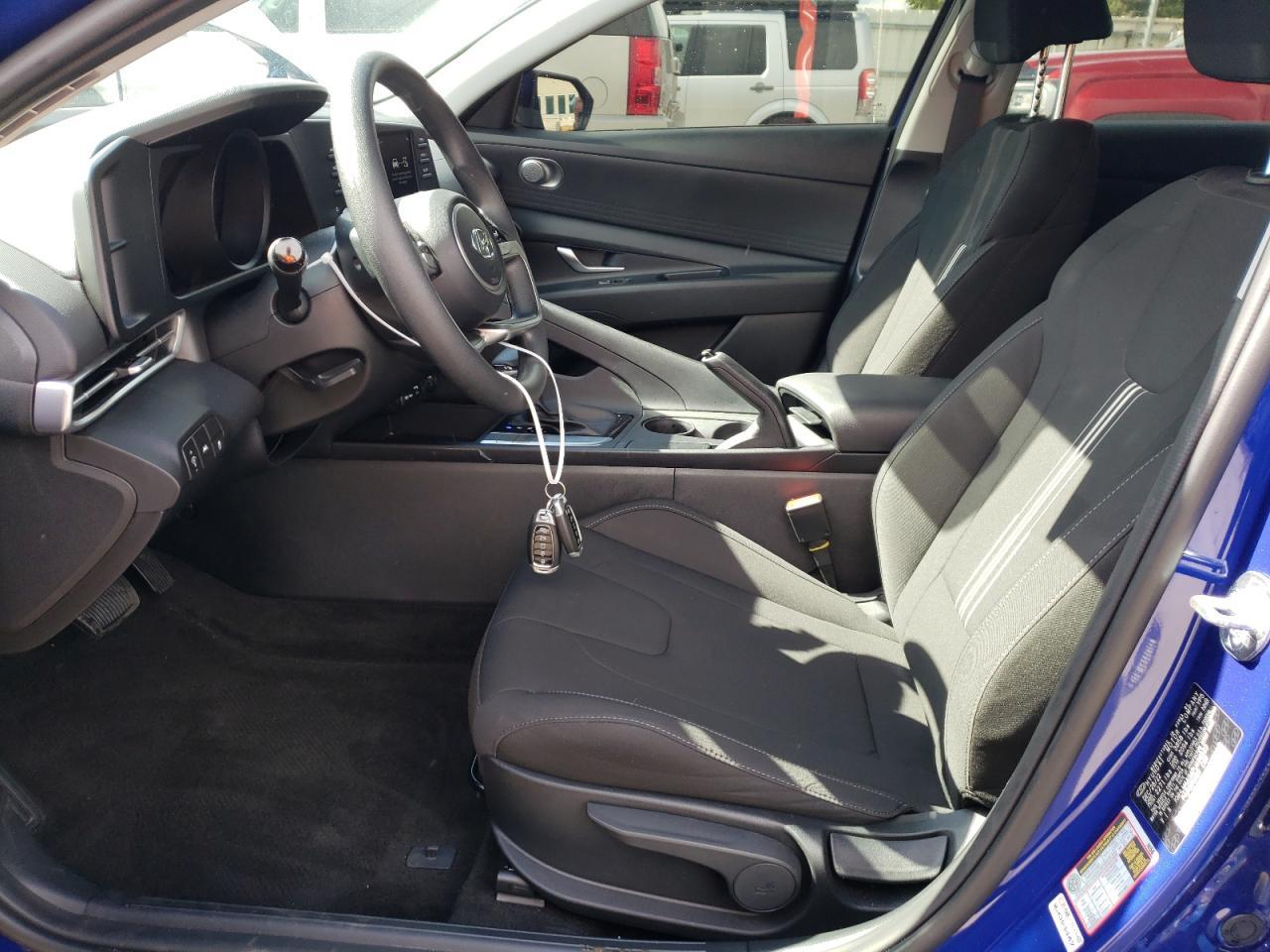 2023 HYUNDAI ELANTRA SE - Фото 7