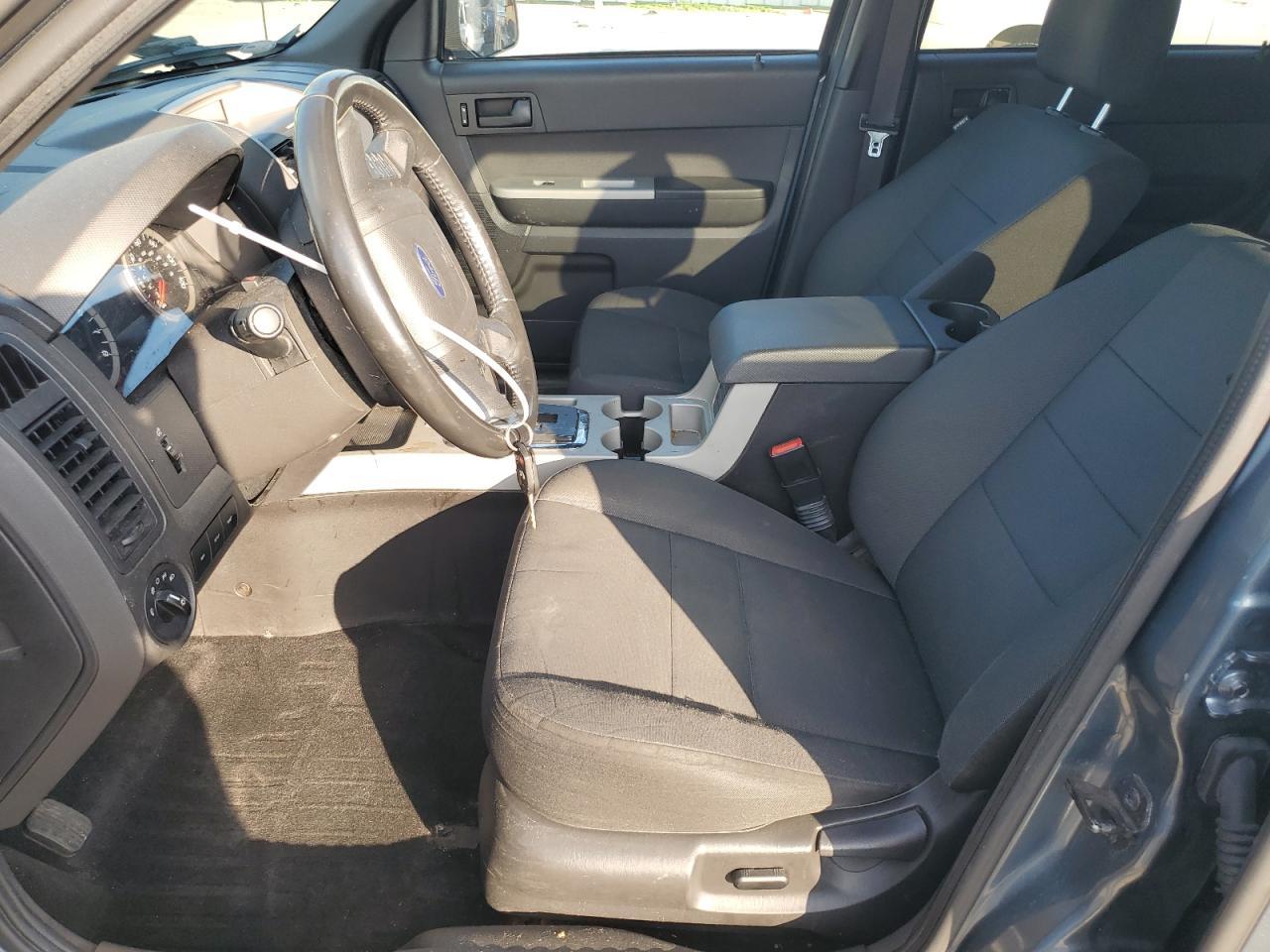 2010 FORD ESCAPE XLT - Image 7