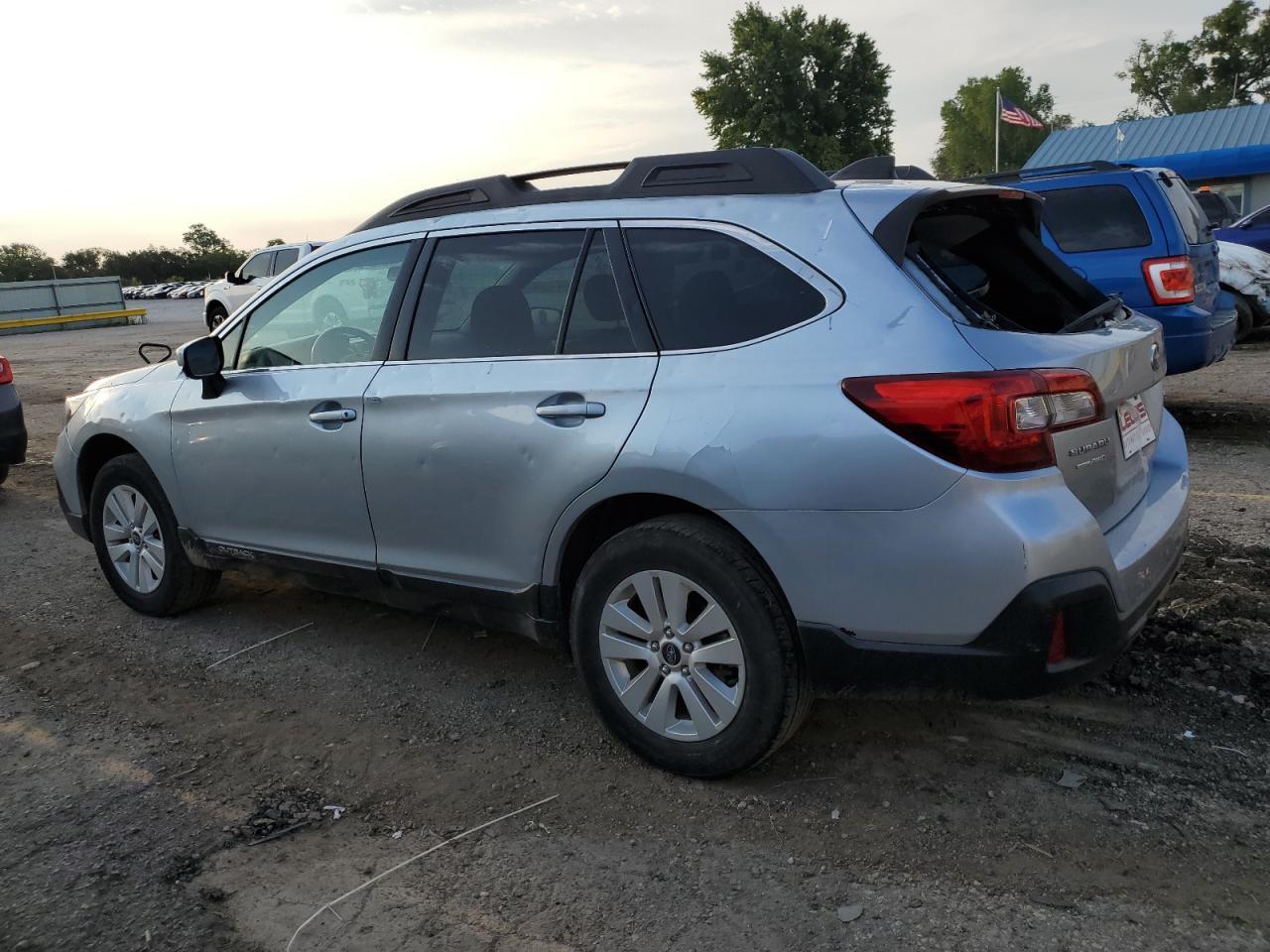 2018 SUBARU OUTBACK 2. - Image 2