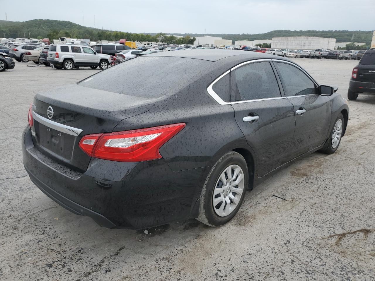 2017 NISSAN ALTIMA 2.5 - Фото 4