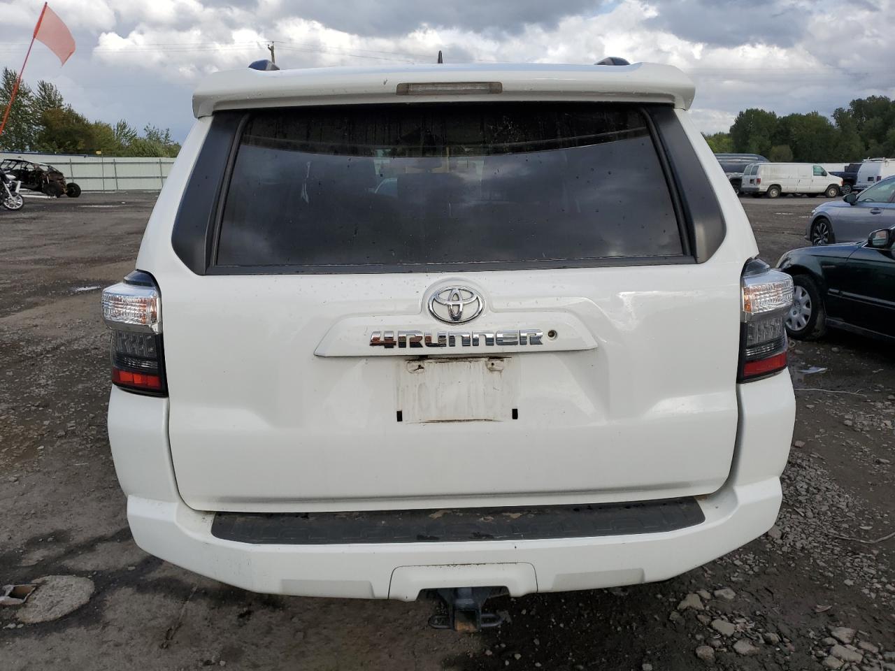 2019 TOYOTA 4RUNNER SR - Фото 6