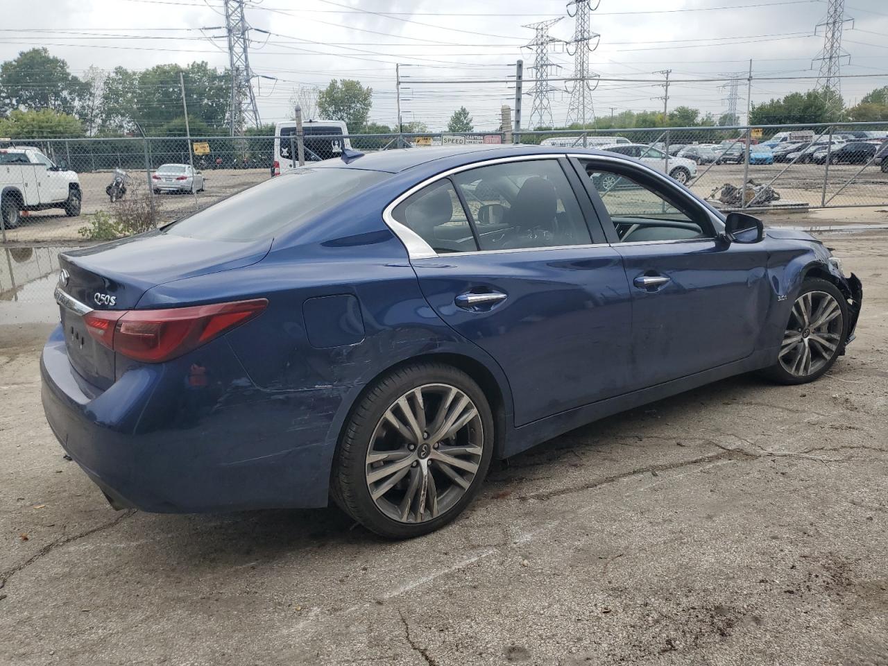 2018 INFINITI Q50 LUXE - Фото 3