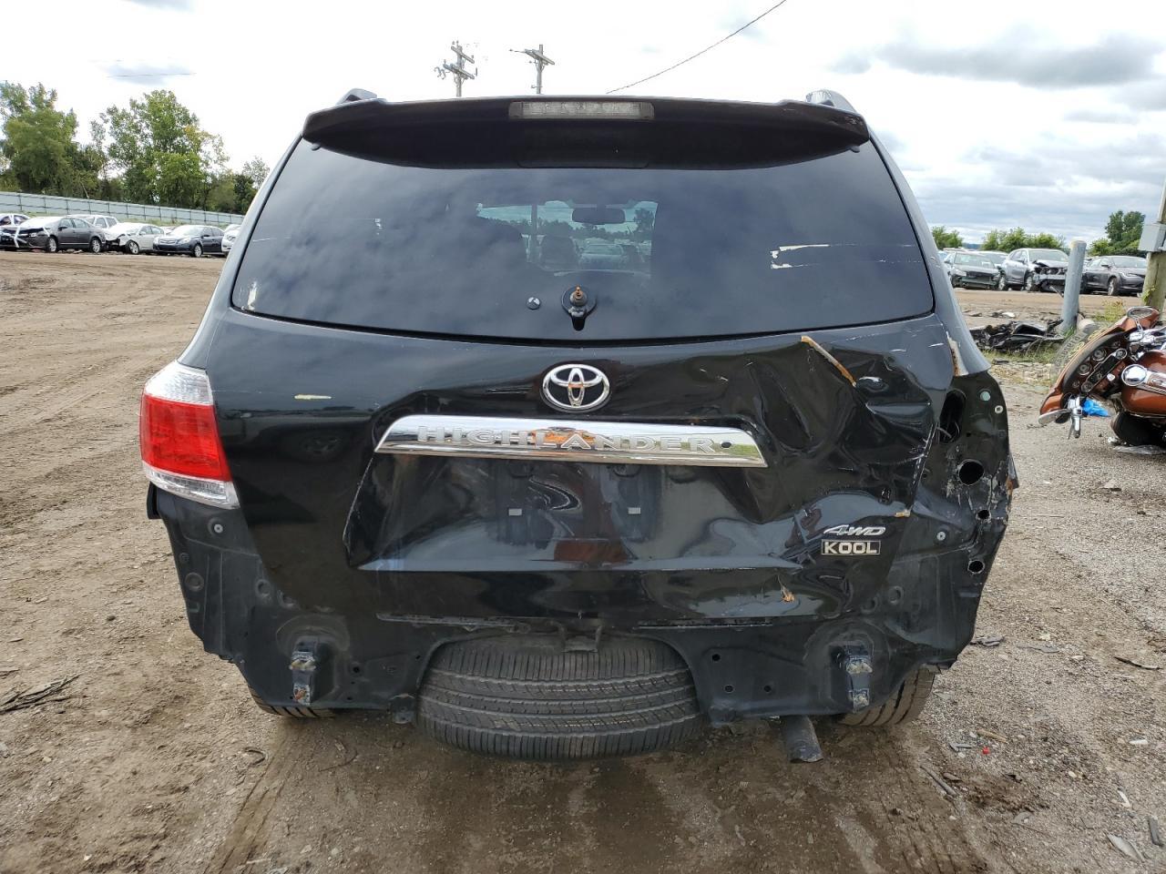 2011 TOYOTA HIGHLANDER - Фото 6