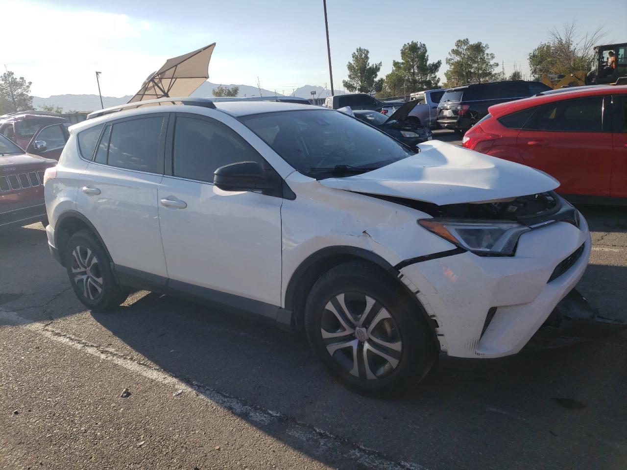 2017 TOYOTA RAV4 LE - Image 4