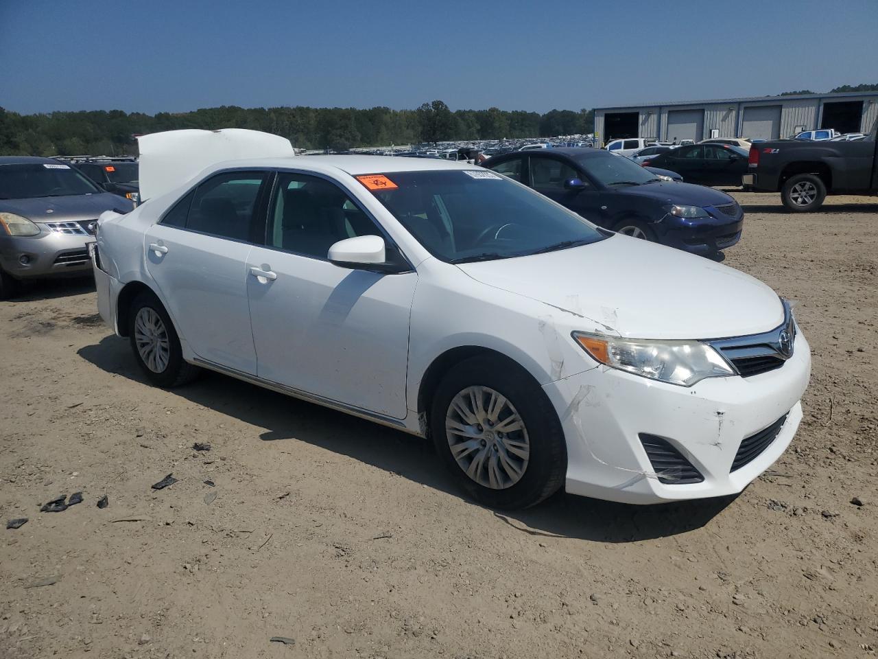2014 TOYOTA CAMRY L - Image 4