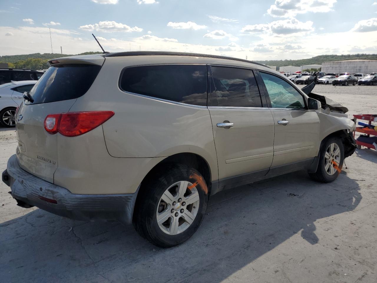 2012 CHEVROLET TRAVERSE L - Image 3