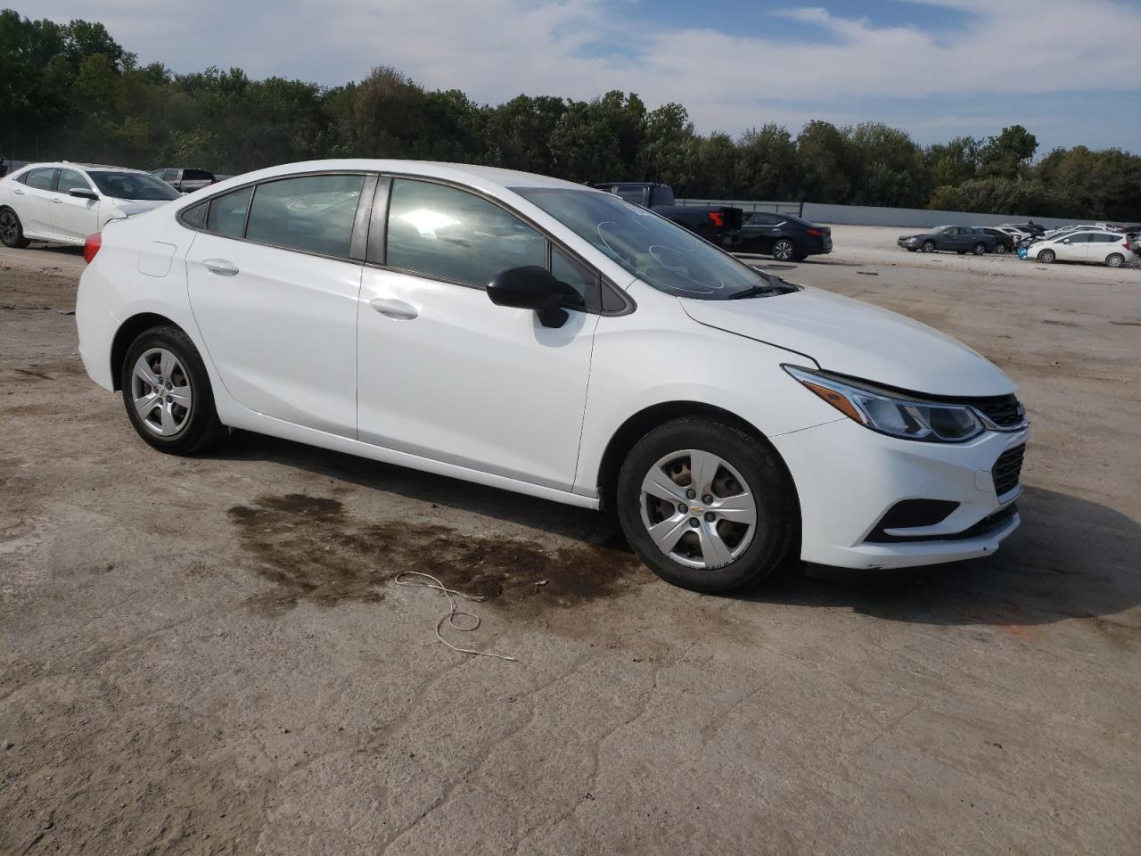 2017 CHEVROLET CRUZE LS - Image 4