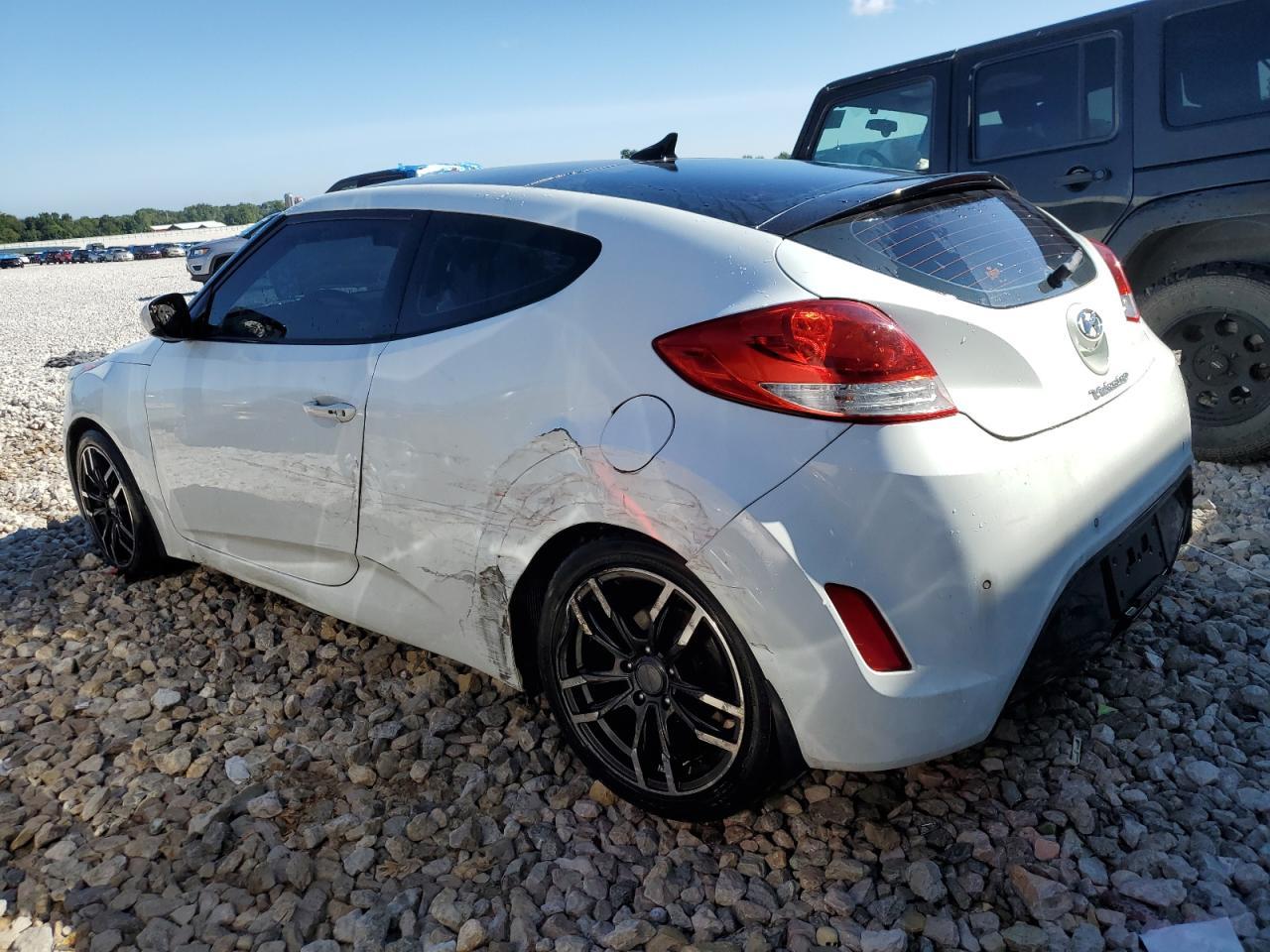 2013 HYUNDAI VELOSTER - Image 2