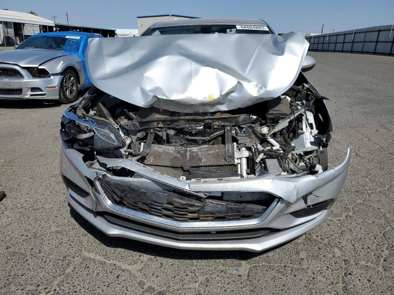 2017 CHEVROLET CRUZE LT - Image 5