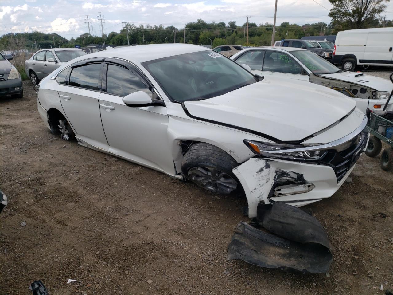 2018 HONDA ACCORD LX - Image 4