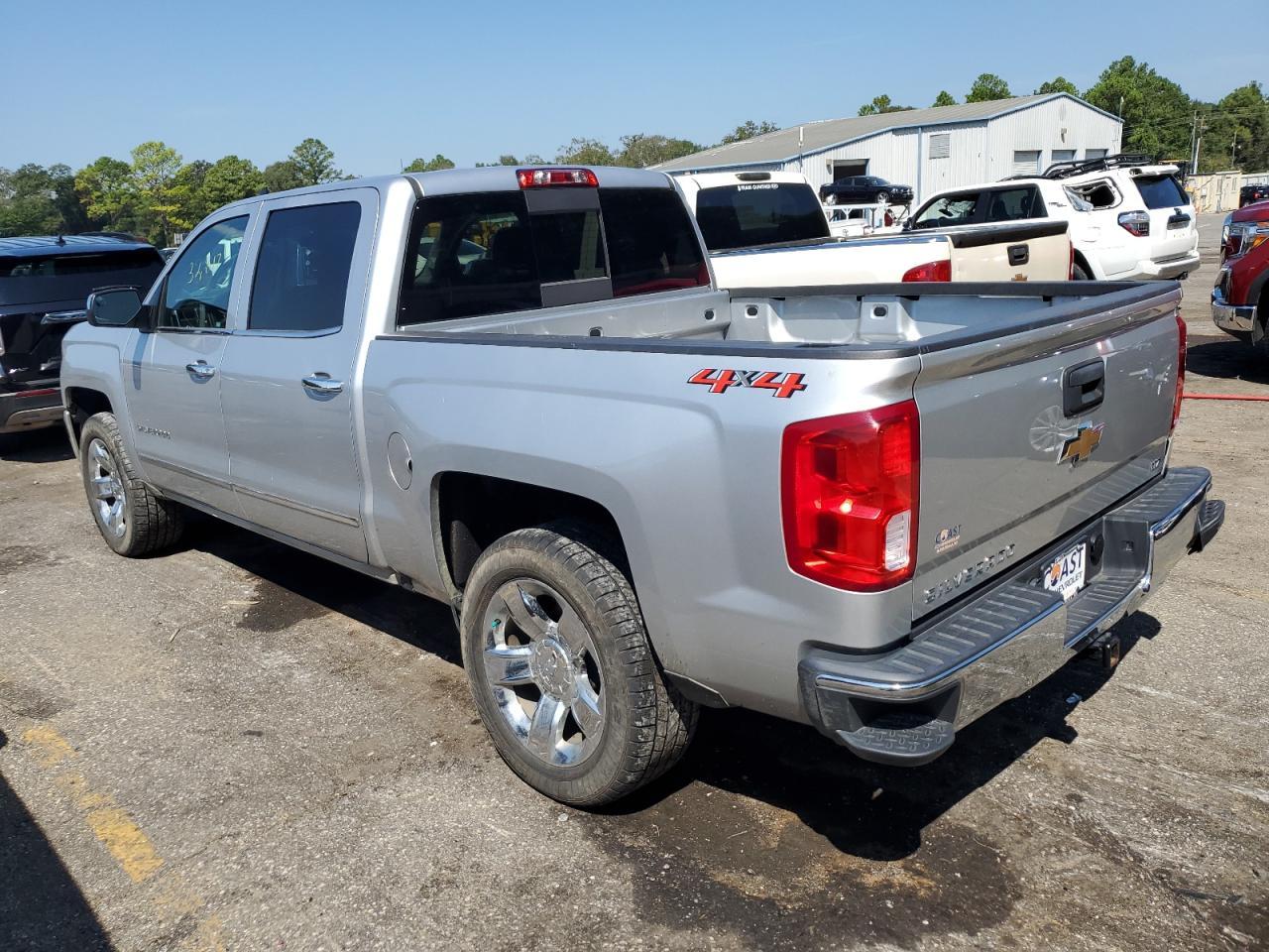 2018 CHEVROLET SILVERADO - Image 2