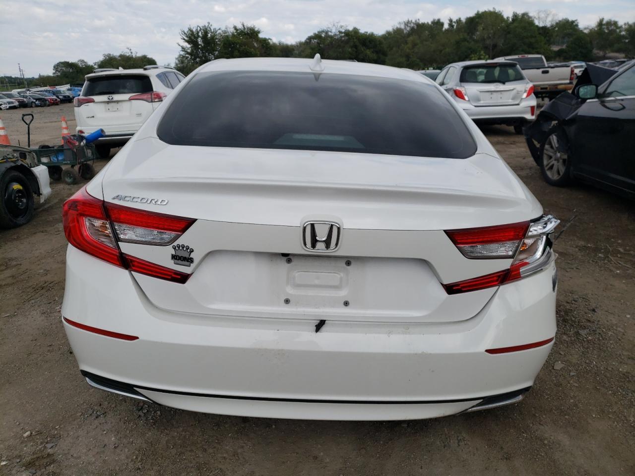 2018 HONDA ACCORD LX - Image 6