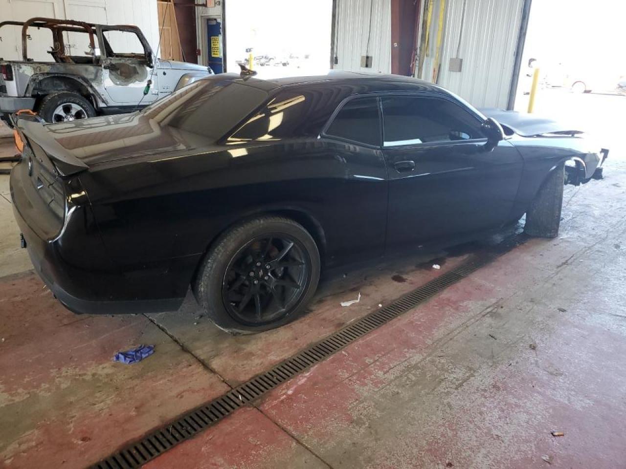 2017 DODGE CHALLENGER - Фото 3