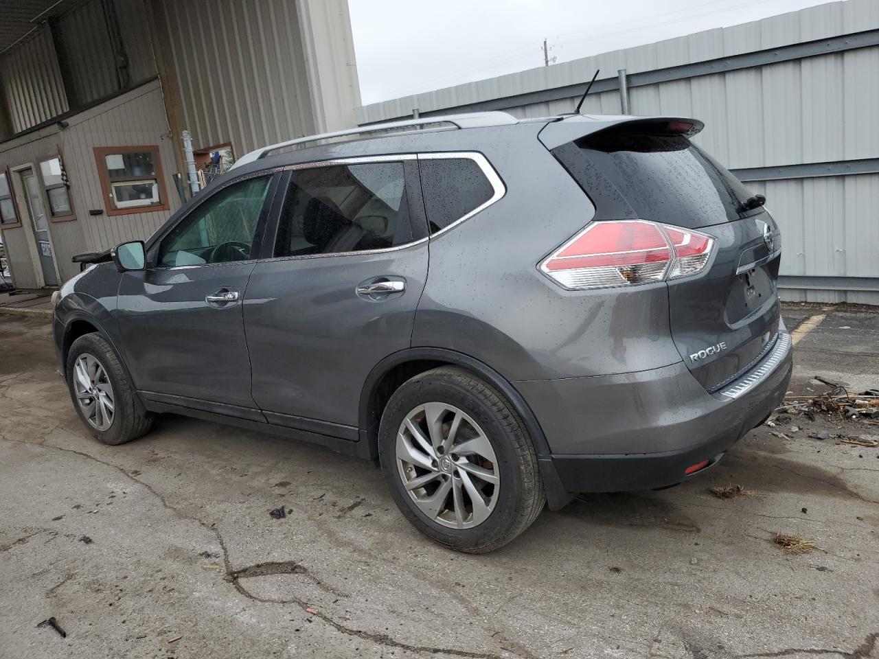 2015 NISSAN ROGUE S - Image 2