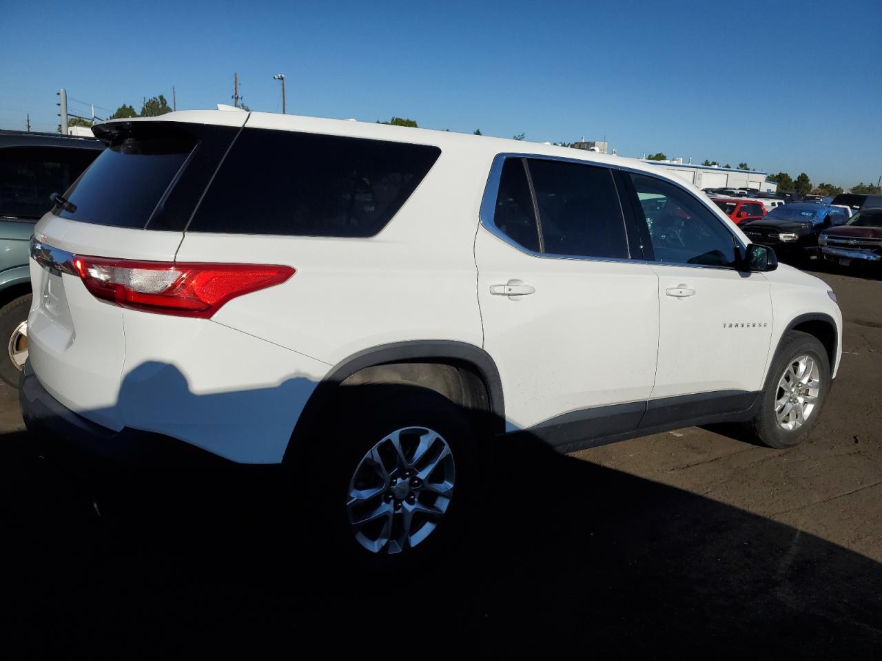 2018 CHEVROLET TRAVERSE L - Image 3