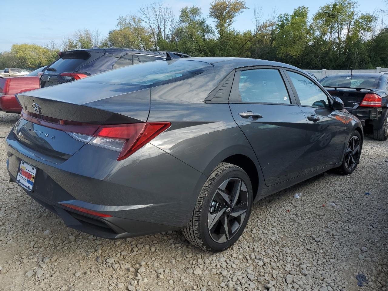 2023 HYUNDAI ELANTRA SE - Фото 3