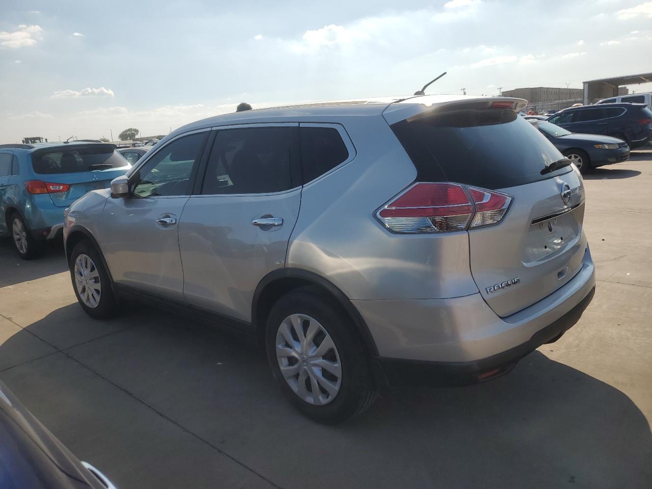 2014 NISSAN ROGUE S - Фото 2