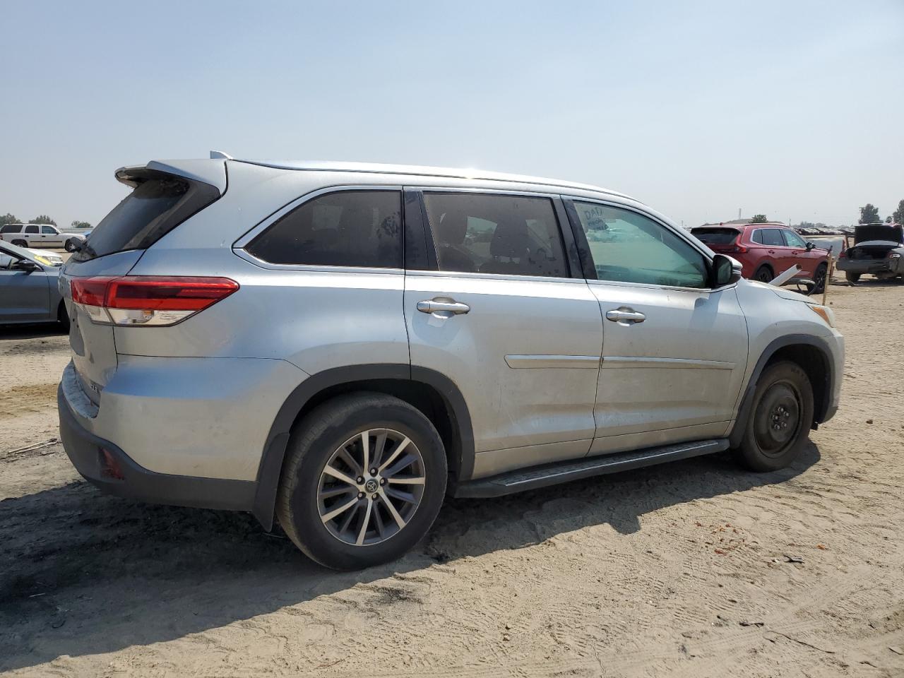 2018 TOYOTA HIGHLANDER - Фото 3