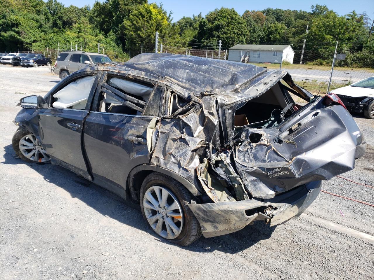 2015 TOYOTA RAV4 LIMIT - Фото 2