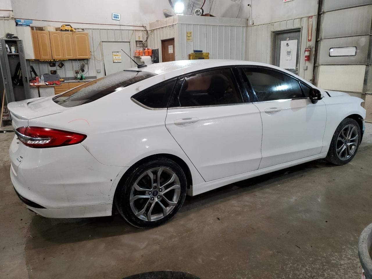 2017 FORD FUSION SE - Фото 3